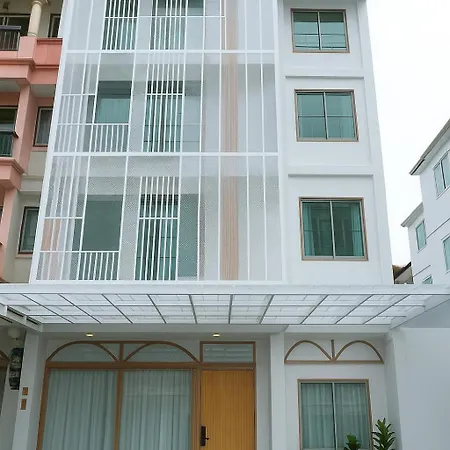 Lapin No.8 Apartment